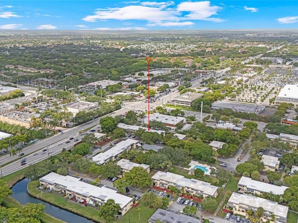 8713 SW 137th Ave 8713, Miami FL 33183