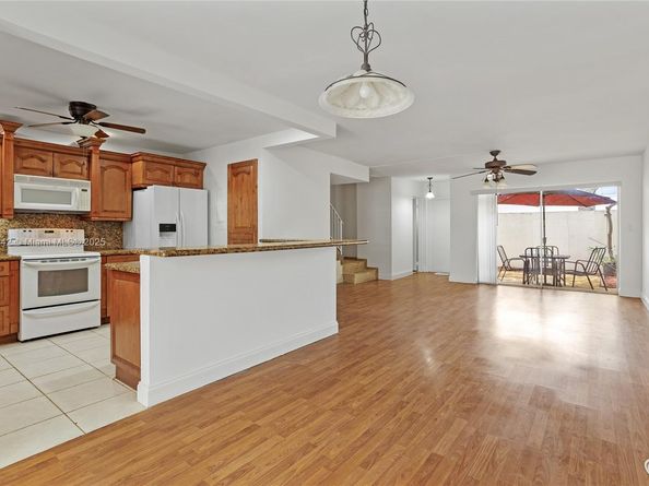 8713 SW 137th Ave 8713, Miami FL 33183