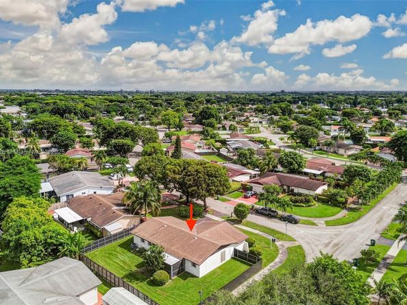 7464 SW 128th Ct, Miami FL 33183