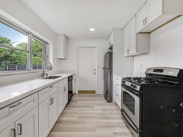 7464 SW 128th Ct, Miami FL 33183