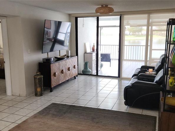 1382 SW 131st Place Cir E, Miami FL 33184