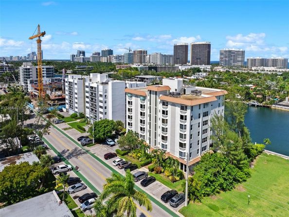 9341 E Bay Harbor Dr 4C, Bay Harbor Islands FL 33154