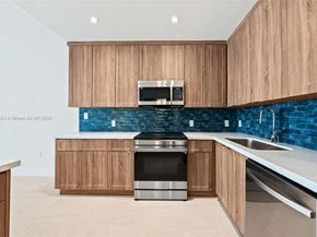 9341 E Bay Harbor Dr 4C, Bay Harbor Islands FL 33154