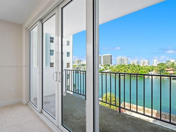 9341 E Bay Harbor Dr 4C, Bay Harbor Islands FL 33154