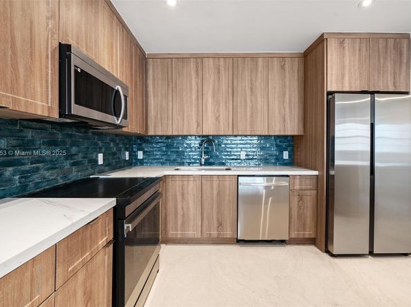 9341 E Bay Harbor Dr 4C, Bay Harbor Islands FL 33154