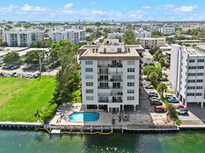 9341 E Bay Harbor Dr 4C, Bay Harbor Islands FL 33154