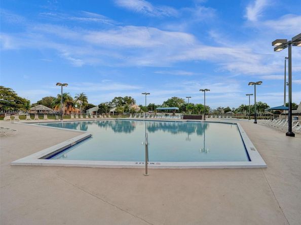 2349 NW 34th Ave, Coconut Creek FL 33066
