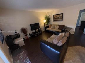 421 NE 1st St 219, Hallandale Beach FL 33009