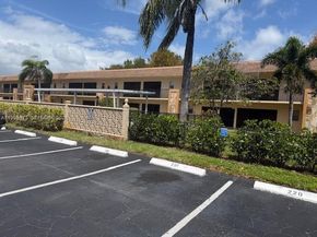 421 NE 1st St 219, Hallandale Beach FL 33009