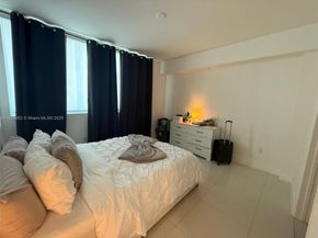 244 Biscayne Blvd 3708, Miami FL 33132