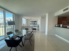244 Biscayne Blvd 3708, Miami FL 33132