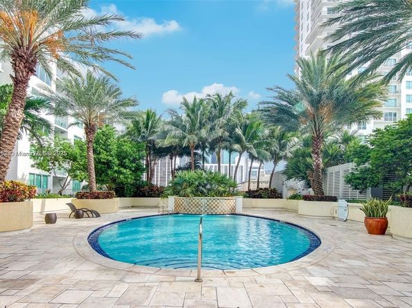 244 Biscayne Blvd 3708, Miami FL 33132
