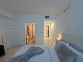 244 Biscayne Blvd 3708, Miami FL 33132