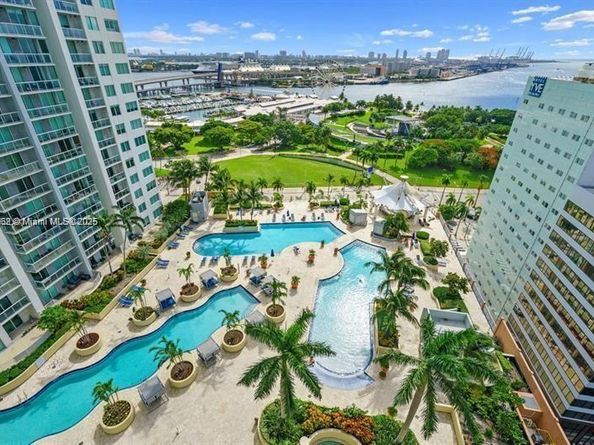 244 Biscayne Blvd 3708, Miami FL 33132