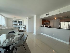 244 Biscayne Blvd 3708, Miami FL 33132