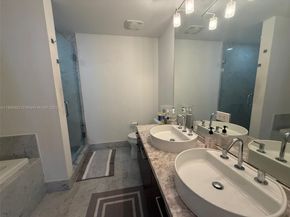 244 Biscayne Blvd 3708, Miami FL 33132