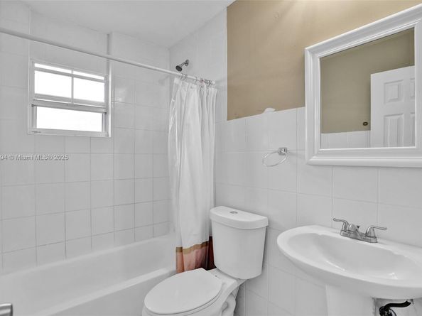 4350 W 11th Ct 62, Hialeah FL 33012