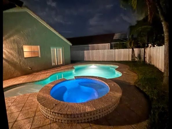 16363 SW 11th St, Pembroke Pines FL 33027