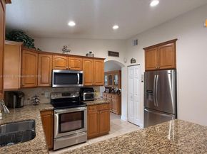 16363 SW 11th St, Pembroke Pines FL 33027