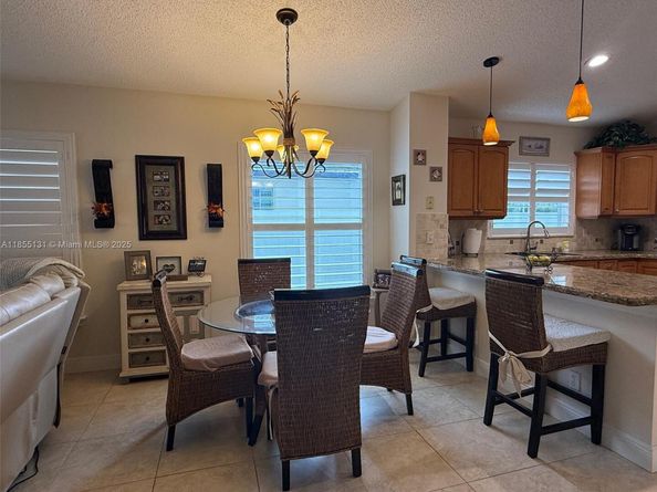 16363 SW 11th St, Pembroke Pines FL 33027