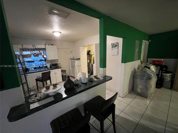 2241 NW 170th St, Miami Gardens FL 33056
