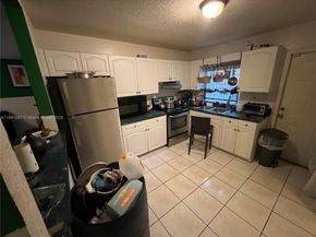 2241 NW 170th St, Miami Gardens FL 33056