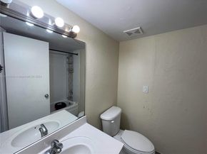 4255 N University Dr 201, Sunrise FL 33351