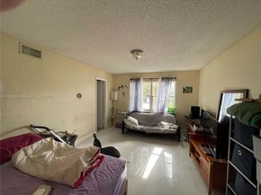 4255 N University Dr 201, Sunrise FL 33351
