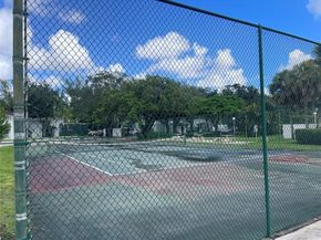 4255 N University Dr 201, Sunrise FL 33351