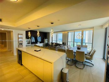 2600 E Hallandale Beach Blvd