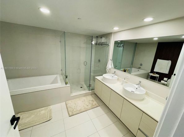 2600 E Hallandale Beach Blvd T2601, Hallandale Beach FL 33009