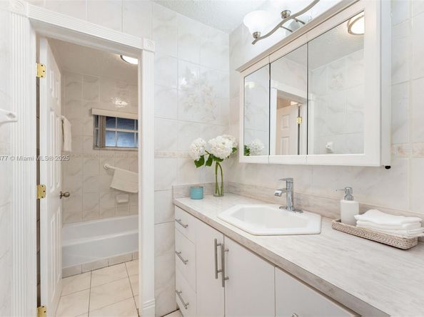 10835 SW 152nd Ter, Miami FL 33157