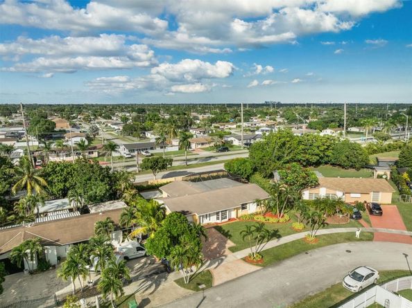 10835 SW 152nd Ter, Miami FL 33157