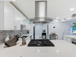 9771 NW 24th Pl, Sunrise FL 33322