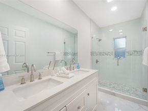 1532 NE 144th St, Miami FL 33161