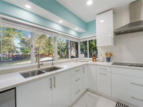 1532 NE 144th St, Miami FL 33161