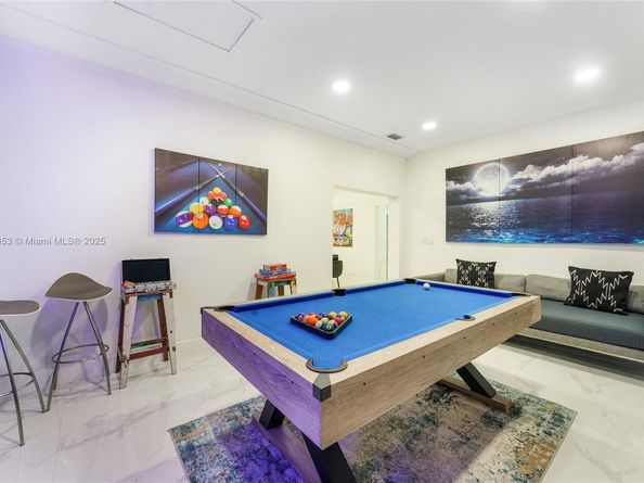 1532 NE 144th St, Miami FL 33161