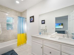 1532 NE 144th St, Miami FL 33161
