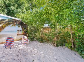 1532 NE 144th St, Miami FL 33161