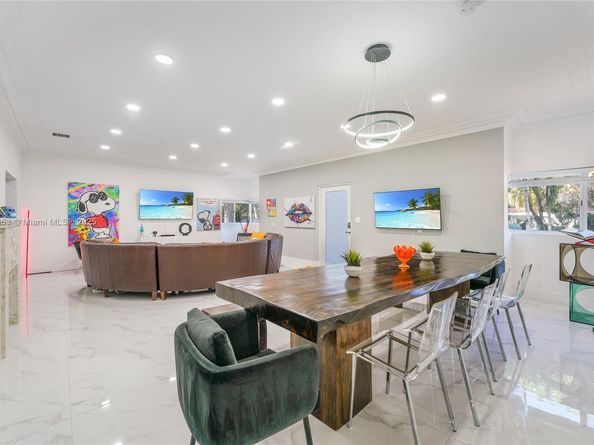 1532 NE 144th St, Miami FL 33161