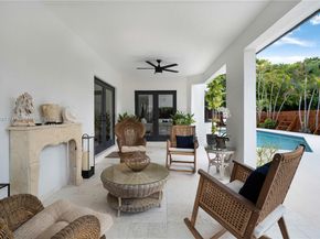 8910 SW 160th St, Palmetto Bay FL 33157