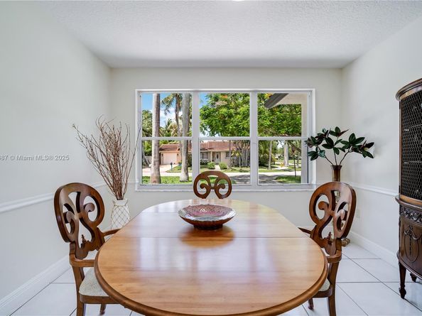 8910 SW 160th St, Palmetto Bay FL 33157