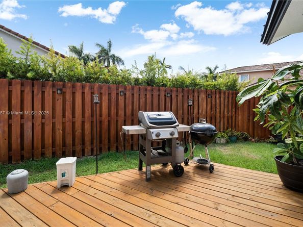 8910 SW 160th St, Palmetto Bay FL 33157