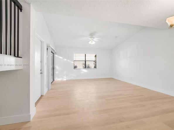 12393 NW 12th Ct, Pembroke Pines FL 33026