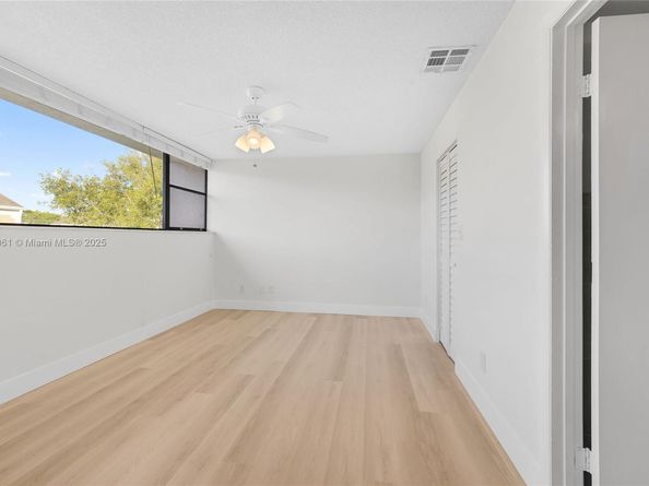 12393 NW 12th Ct, Pembroke Pines FL 33026