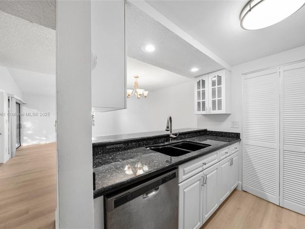 12393 NW 12th Ct, Pembroke Pines FL 33026