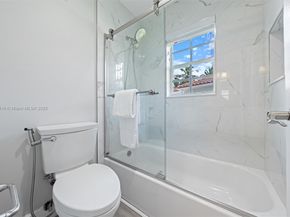 2587 Jardin Ct, Weston FL 33327
