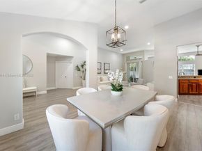 2587 Jardin Ct, Weston FL 33327