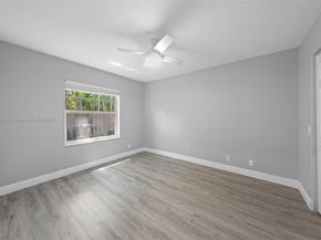 2587 Jardin Ct, Weston FL 33327