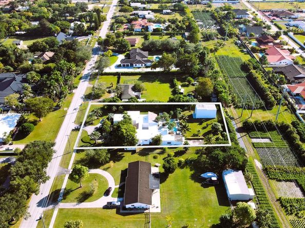 10420 SW 64th St, Miami FL 33173